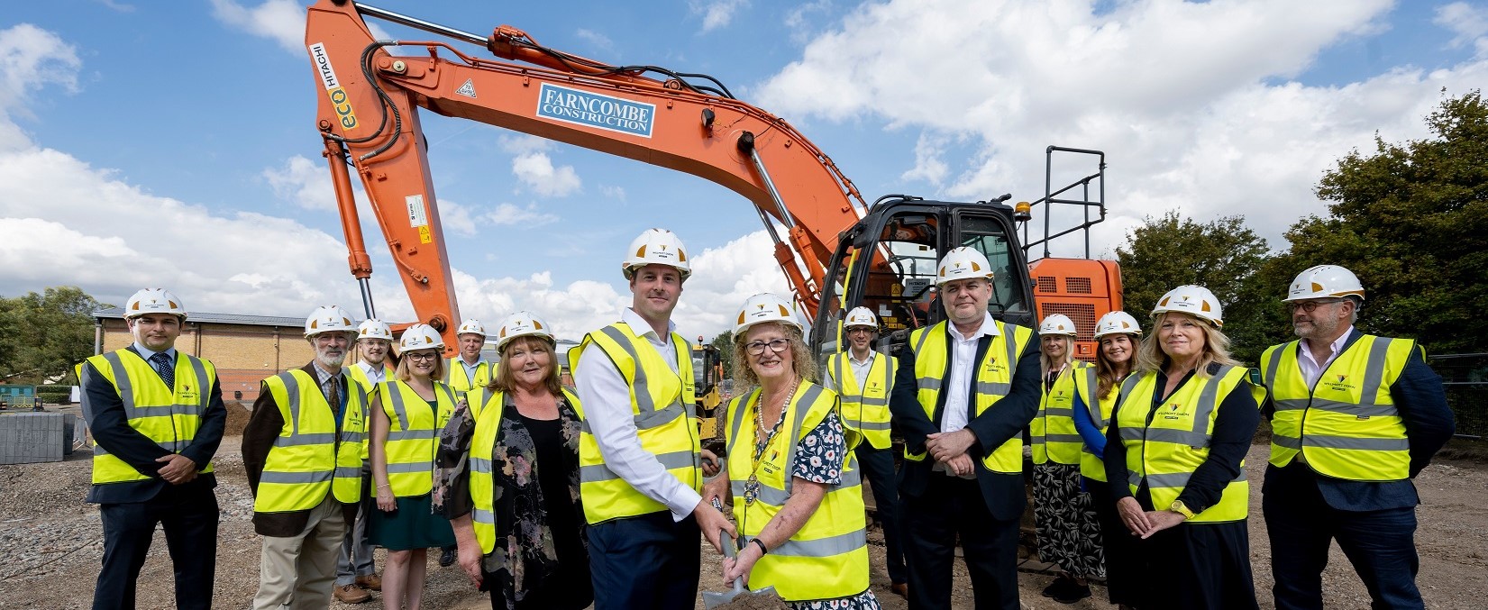 Photo - The Mayor of Spelthorne and project team group2.jpg