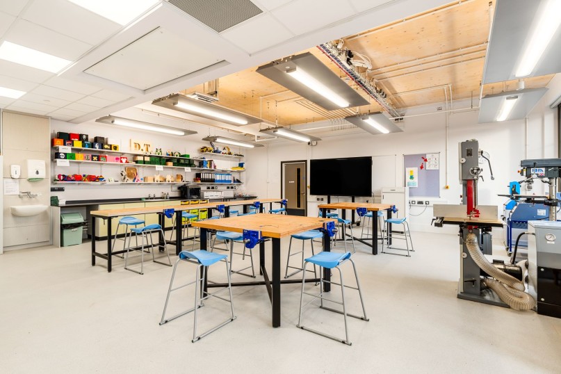 Silverwood SEND sensory classroom 2.jpg