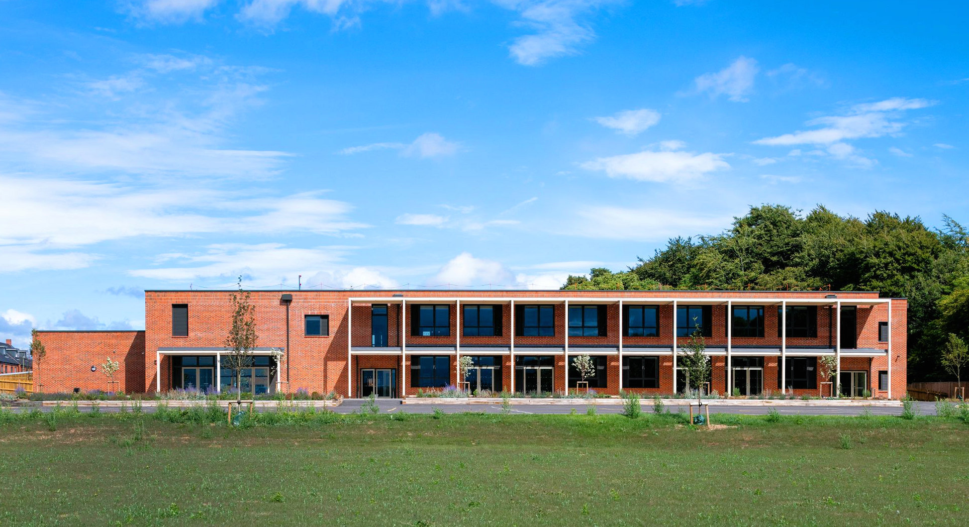 Hounsome Fields Primary School-external-22.jpg